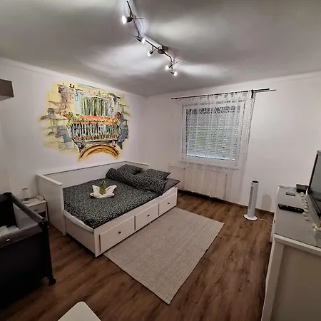 דירה Zoeldfa Apartmanhaz